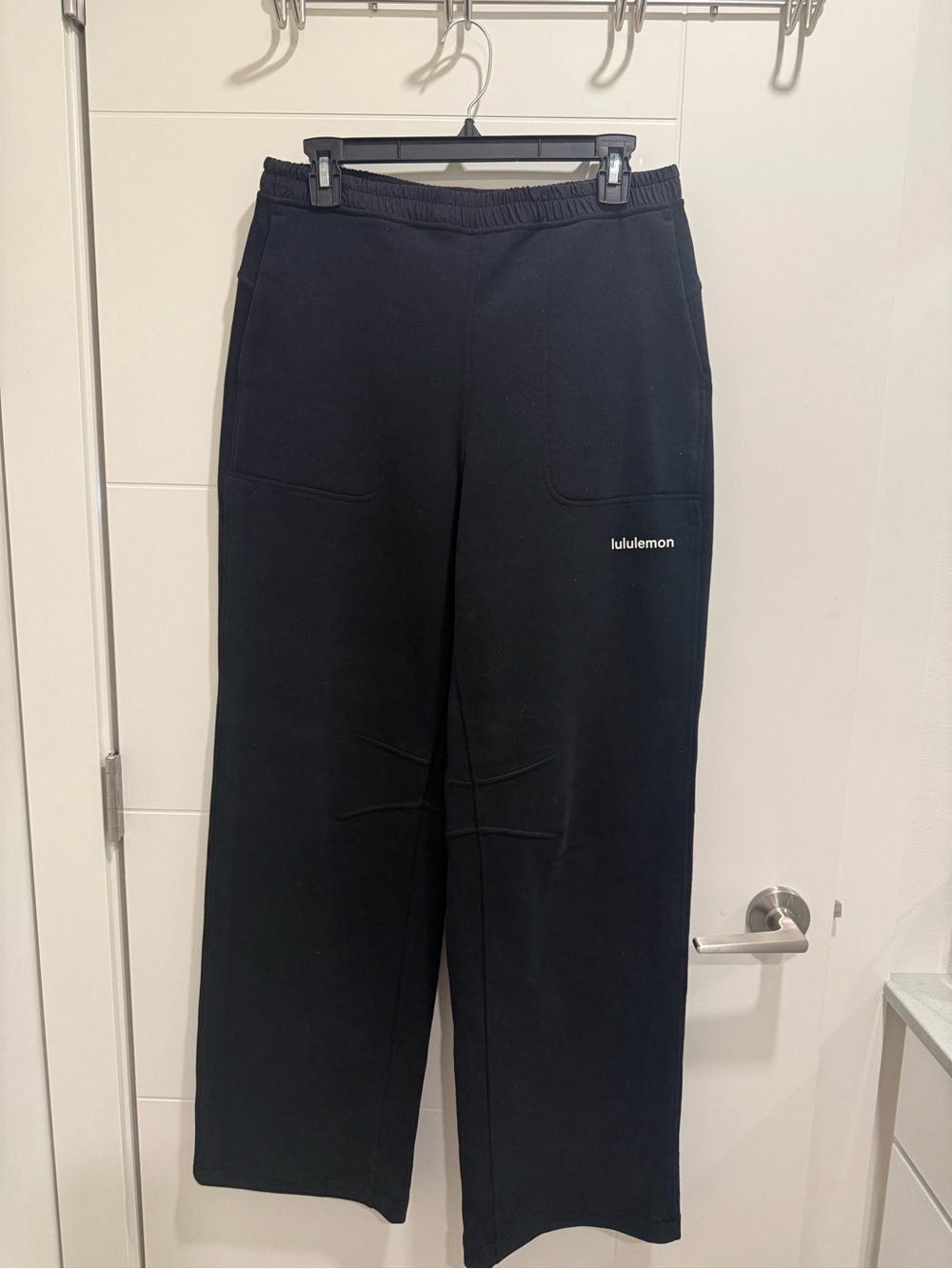 lululemon athletica Men’s Black Relaxed-Fit Sweatpants